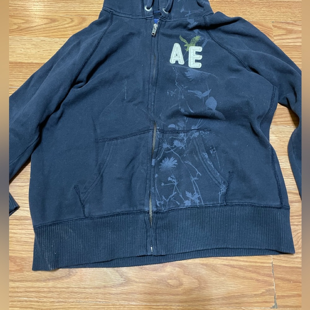 American Eagle zip up